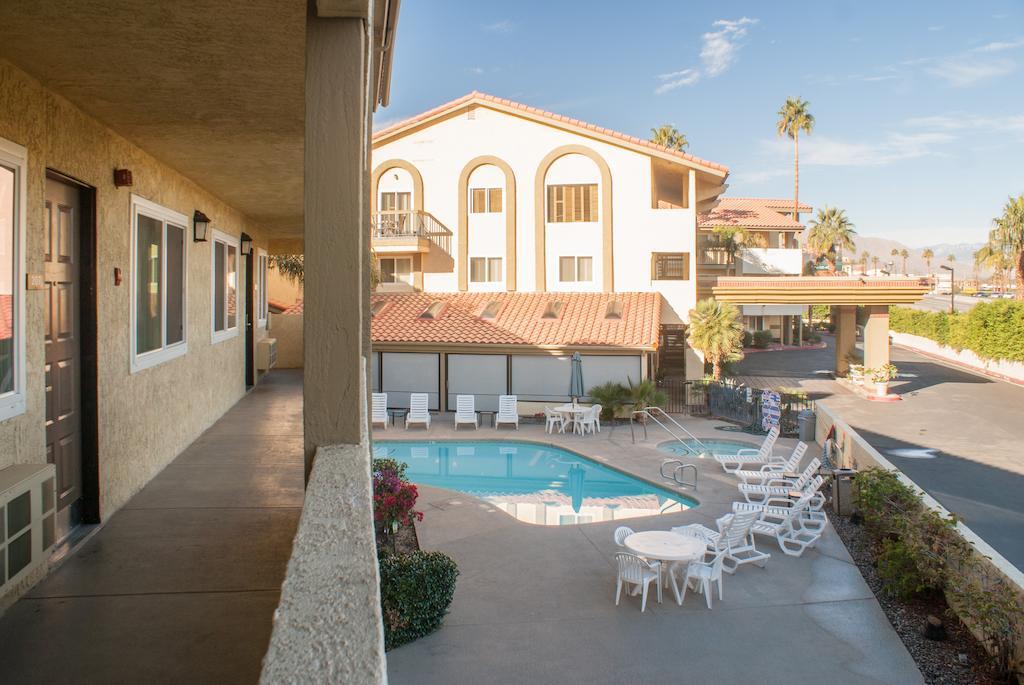 Red Lion Inn & Suites Cathedral City Palm Springs 外观 照片