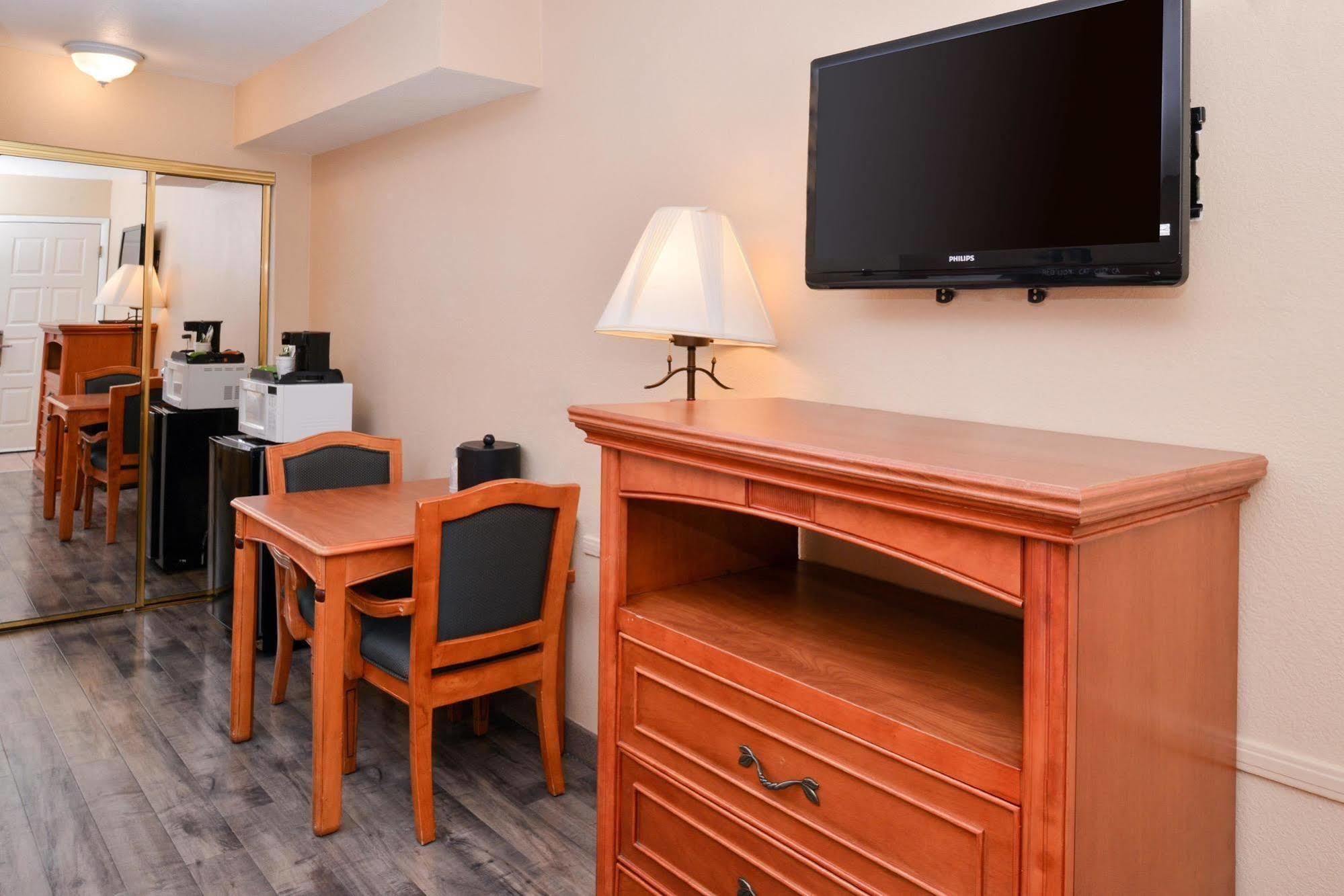 Red Lion Inn & Suites Cathedral City Palm Springs 外观 照片
