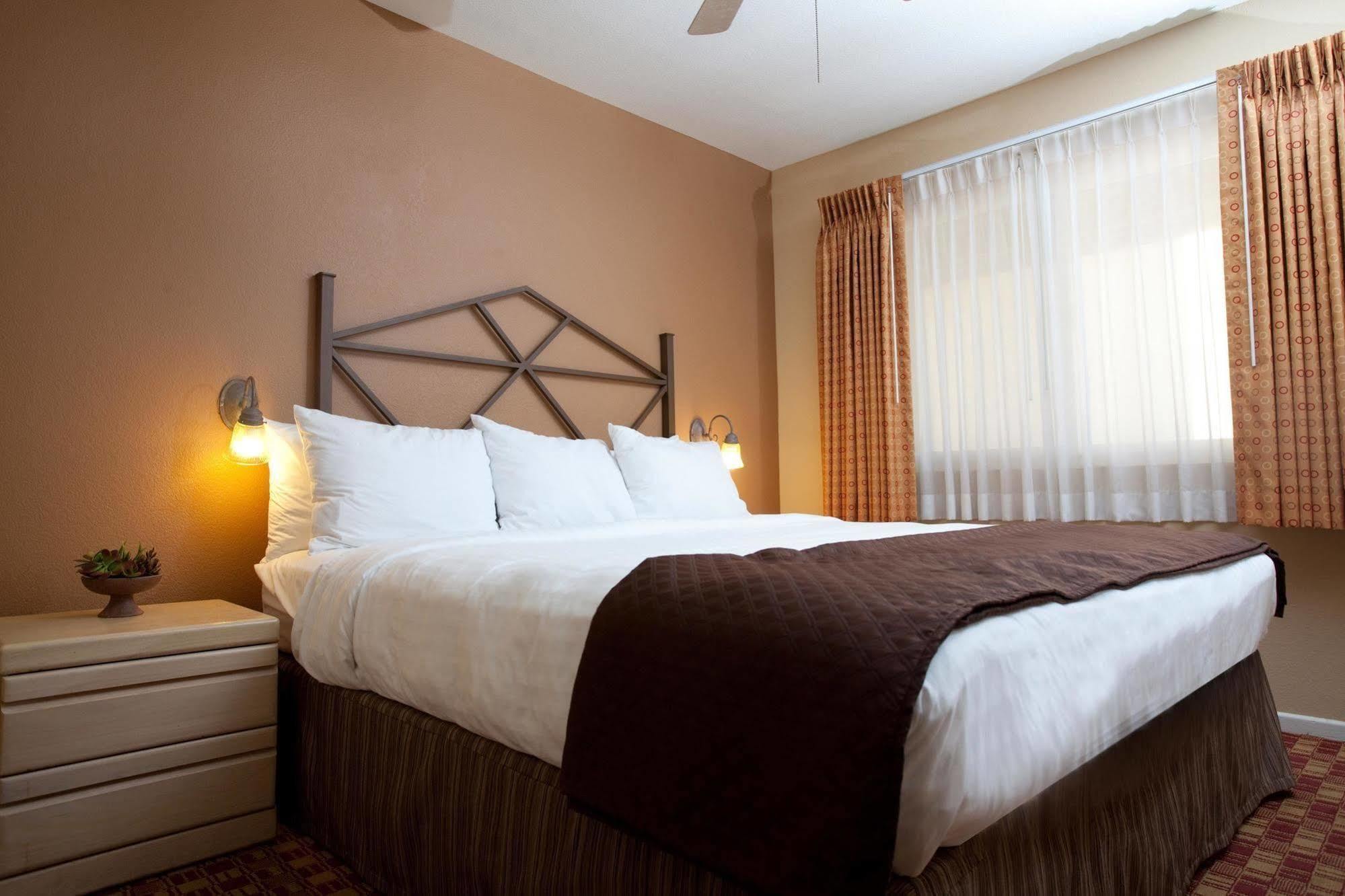 Red Lion Inn & Suites Cathedral City Palm Springs 外观 照片