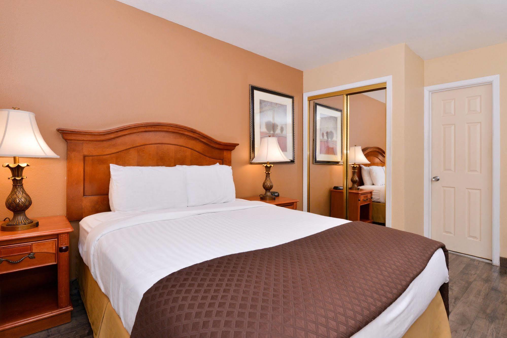 Red Lion Inn & Suites Cathedral City Palm Springs 外观 照片
