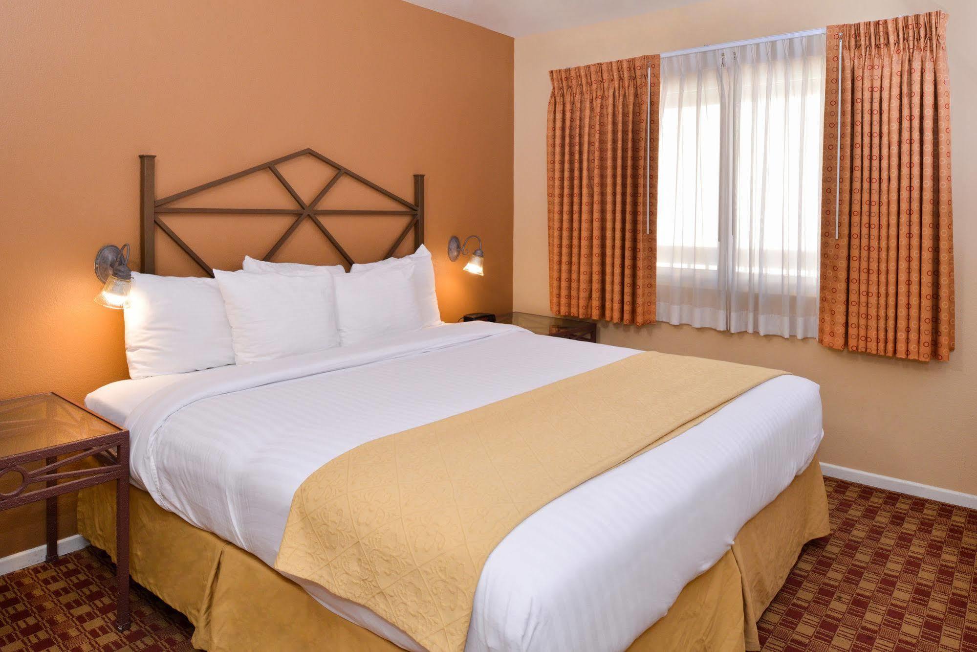 Red Lion Inn & Suites Cathedral City Palm Springs 外观 照片
